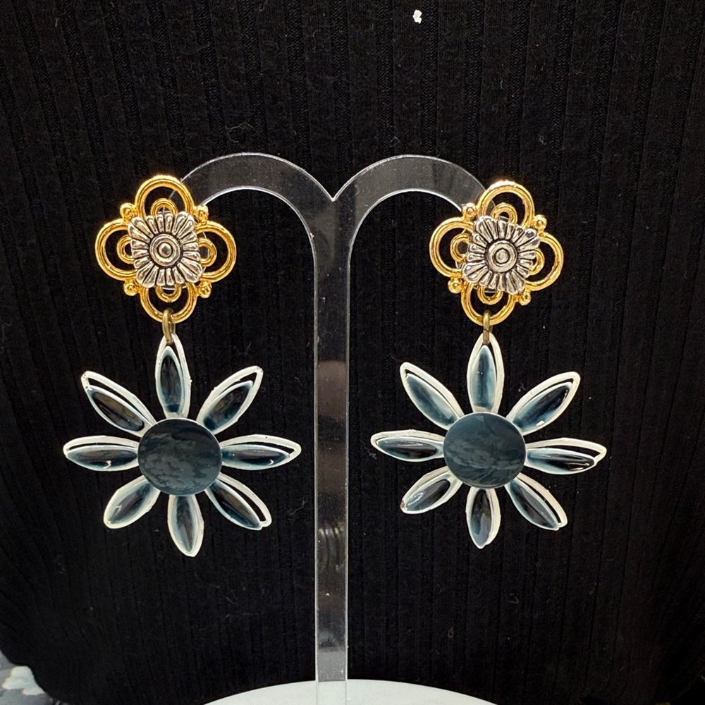 ⭐️Adorned Crown Jewelry assemblage enamel flower post earrings